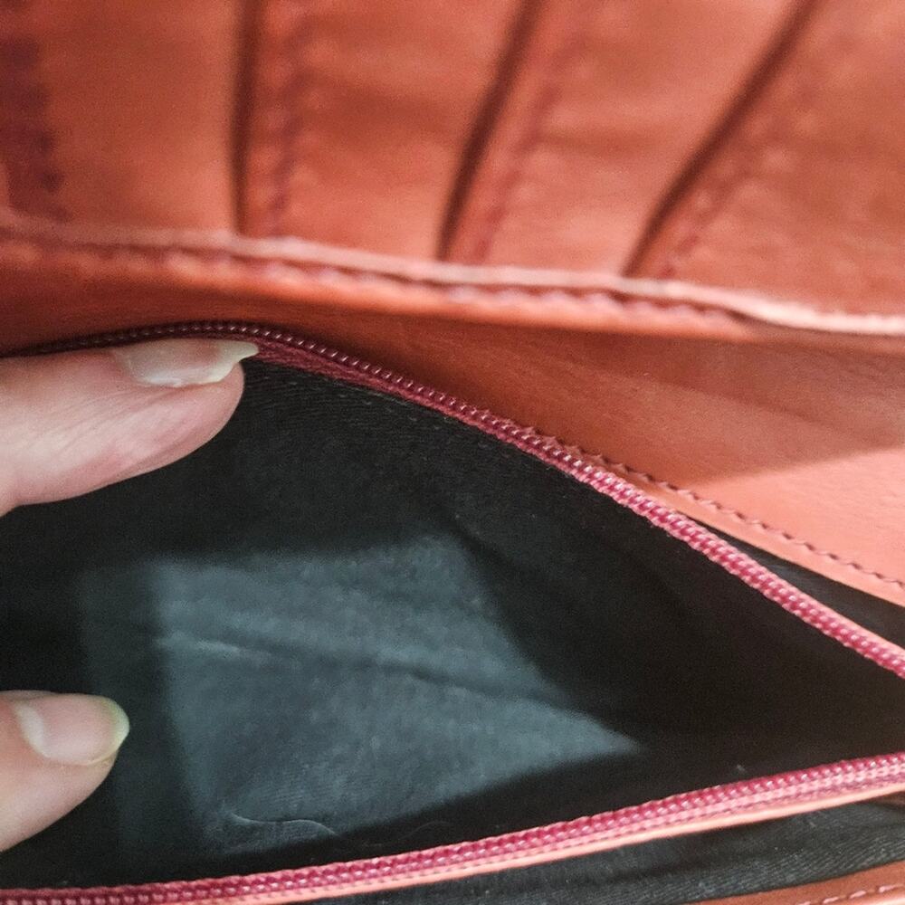 Harbour 2nd Billfold Red Leather Wallet Credit Card Slots Snap Closure - Picture 9 of 15